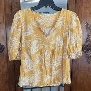 Sigrid Olsen Mustard and White Hawaiian Leaf Print Blouse